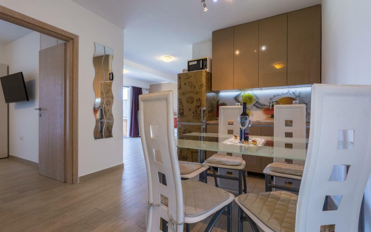Apartment Trava Klimno Exterior photo