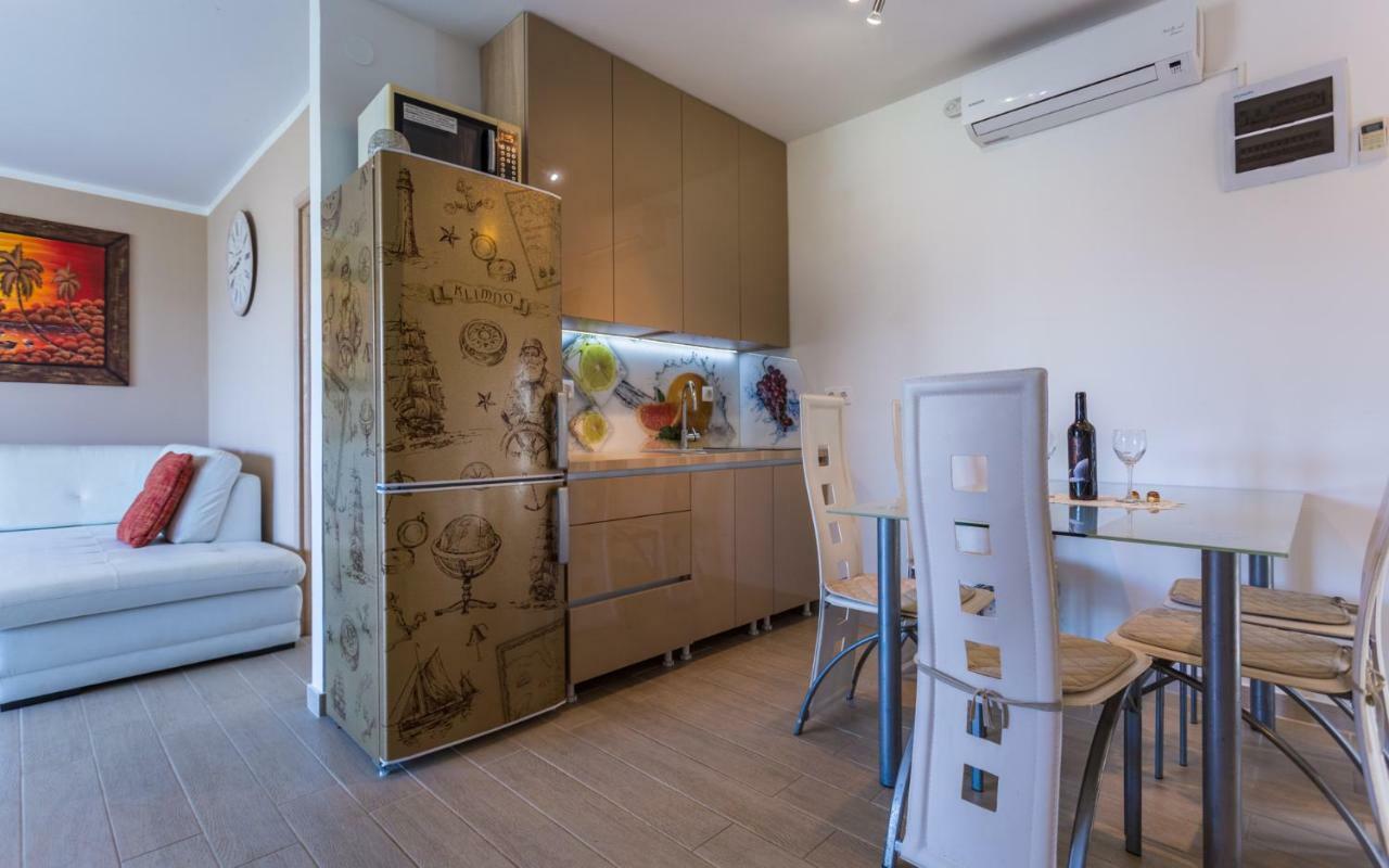 Apartment Trava Klimno Exterior photo